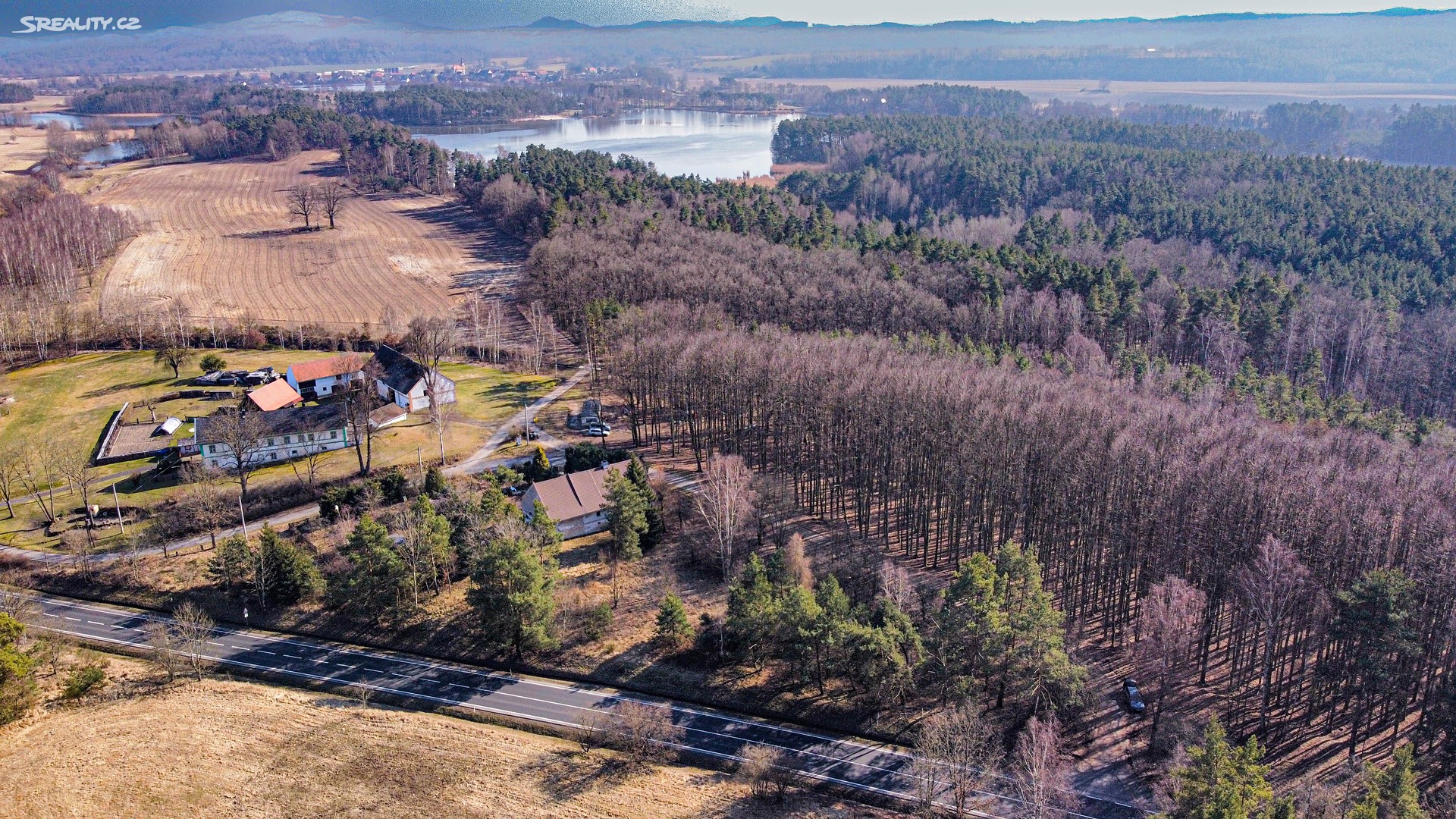 Prodej  stavebního pozemku 3 395 m², Holany - Hostíkovice, okres Česká Lípa