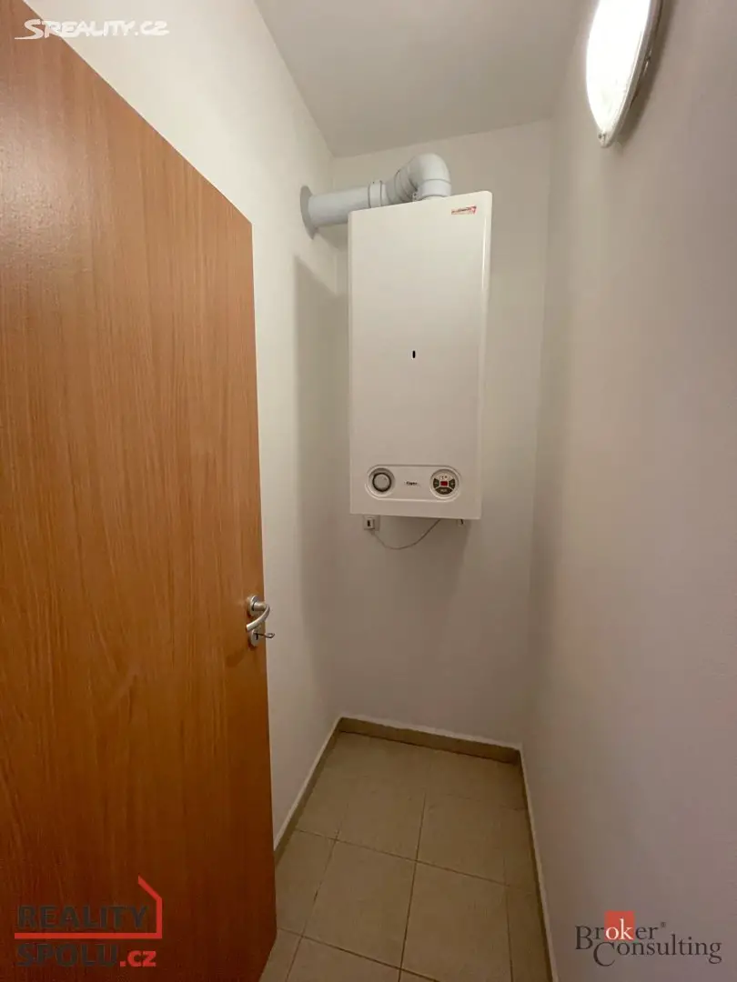 Pronájem bytu 2+kk 48 m², V Bezinkách, Plzeň - Černice