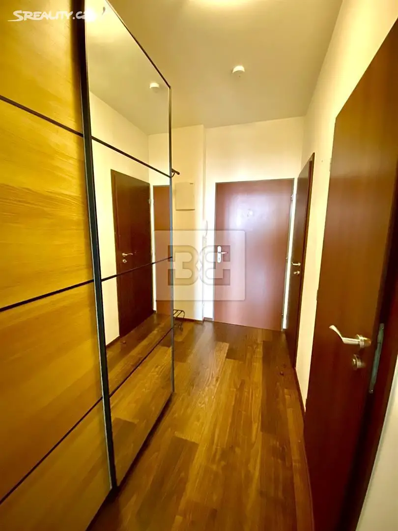 Prodej bytu 1+kk 33 m², Freyova, Praha 9 - Vysočany