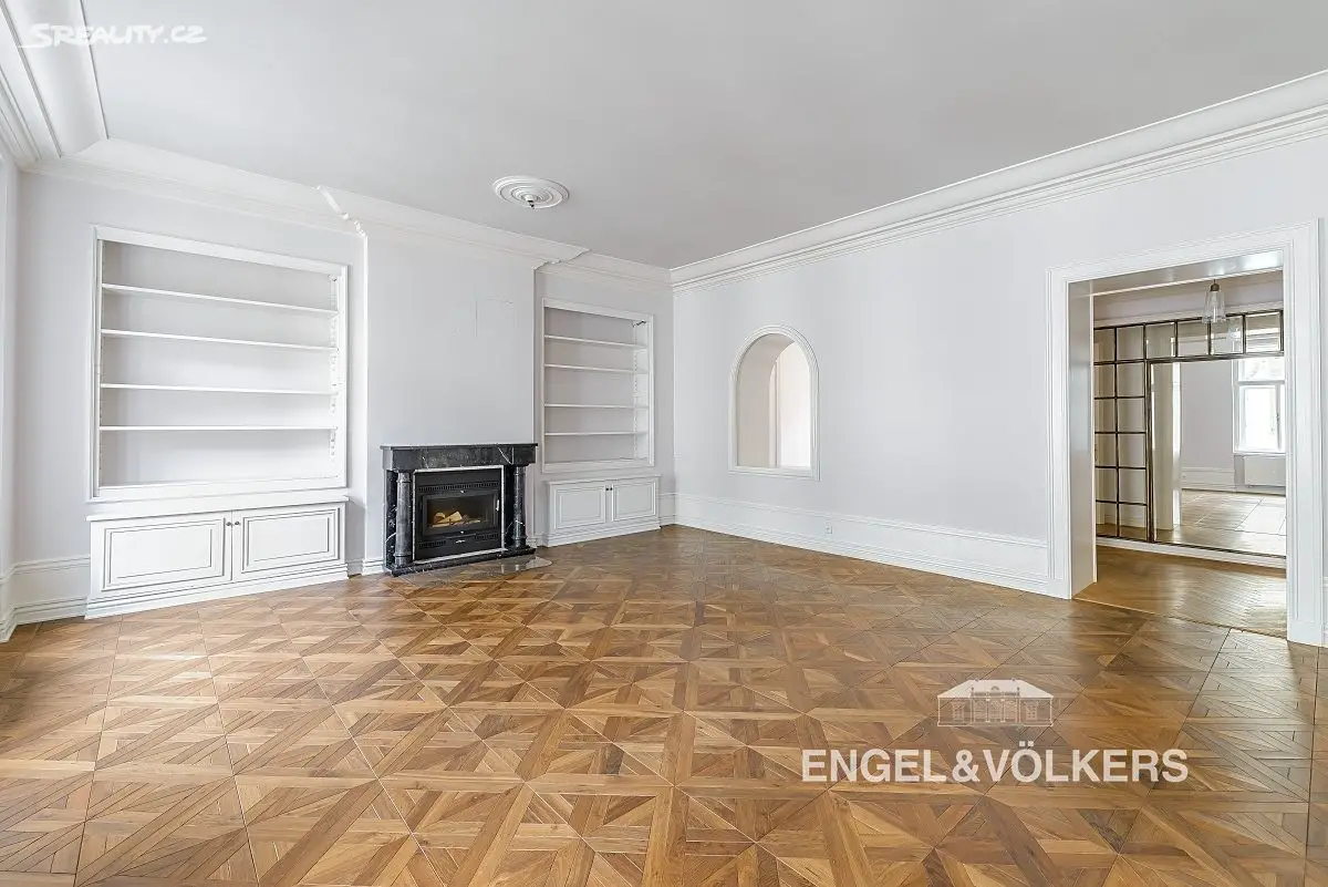 Prodej bytu 5+1 183 m², Trojanova, Praha 2 - Nové Město