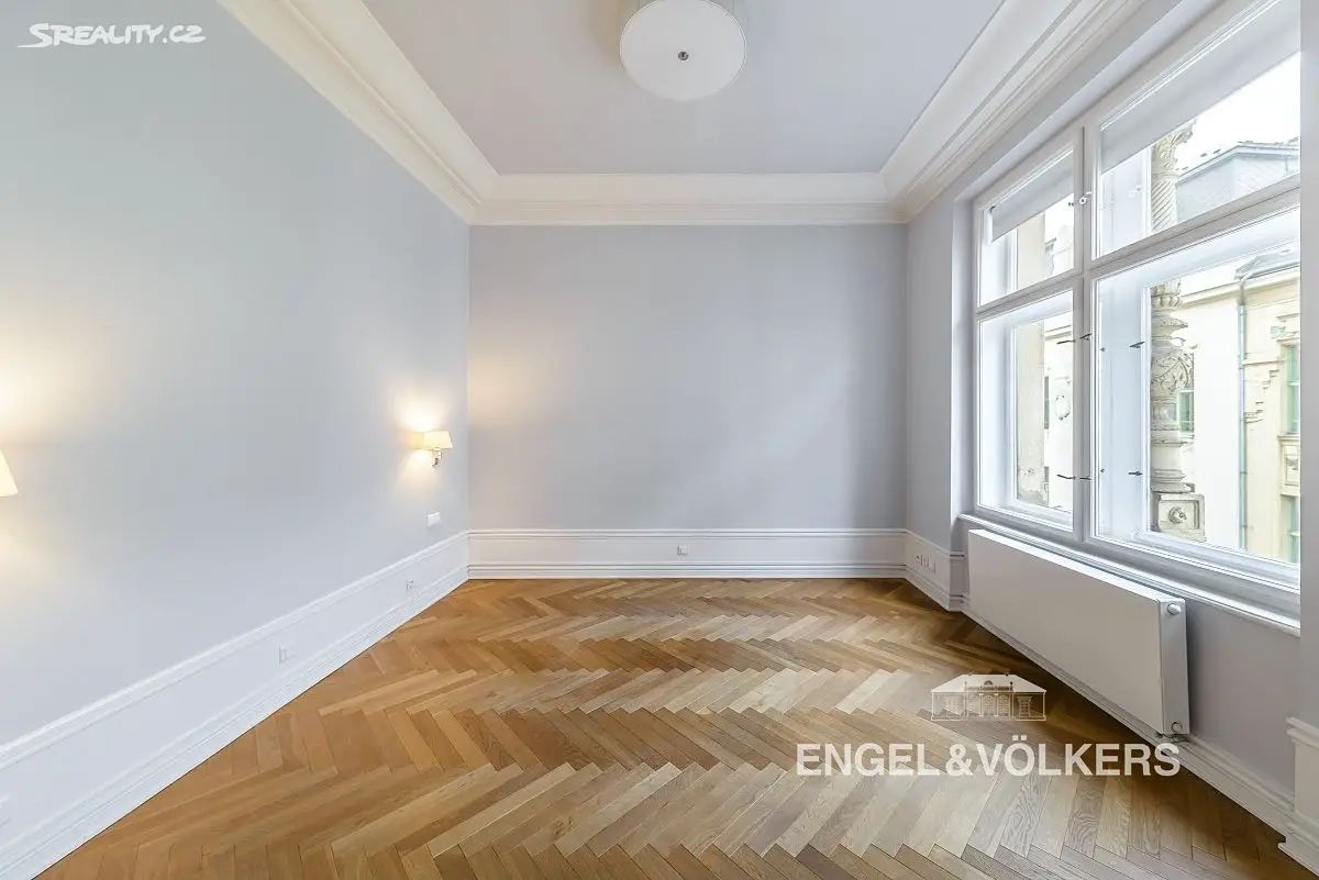 Prodej bytu 5+1 183 m², Trojanova, Praha 2 - Nové Město