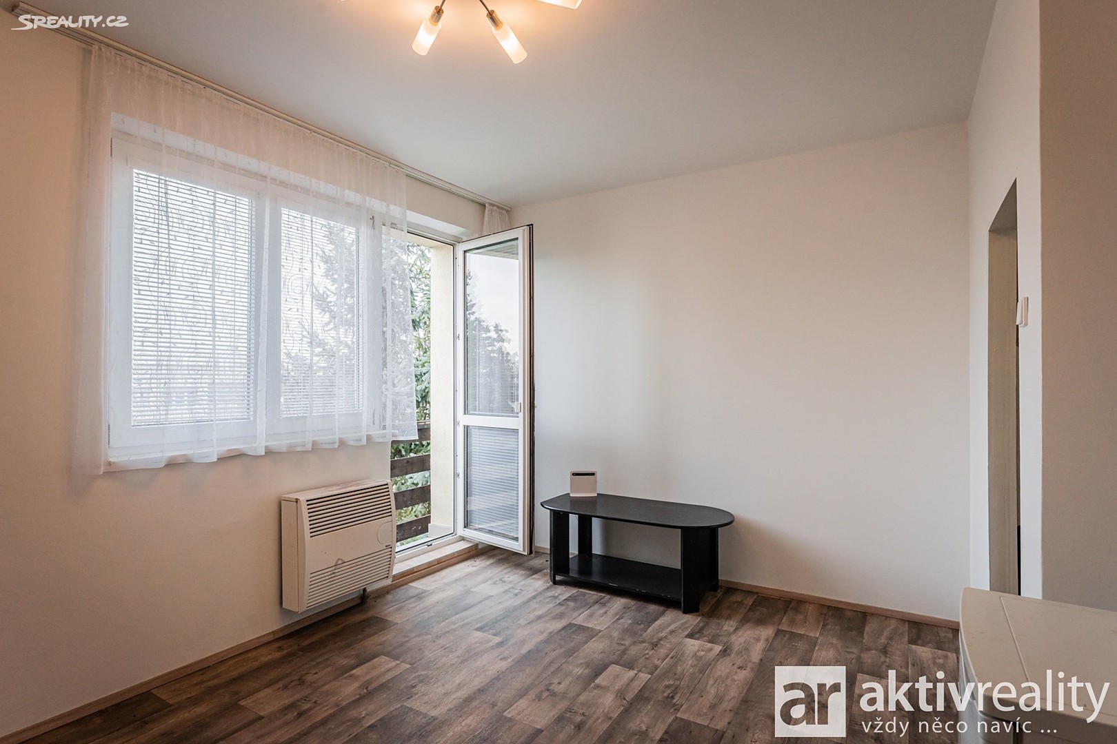 Pronájem bytu 1+1 29 m², Chorušická, Praha 8 - Čimice