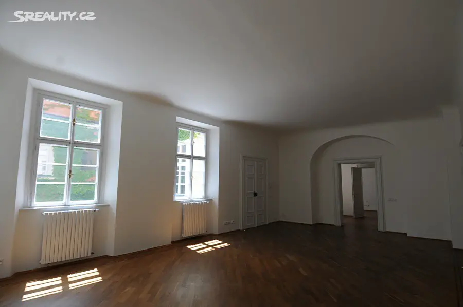 Pronájem bytu 4+1 174 m², Vlašská, Praha - Praha 1