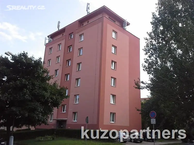 Pronájem bytu 1+kk 24 m², Čechova, Chomutov