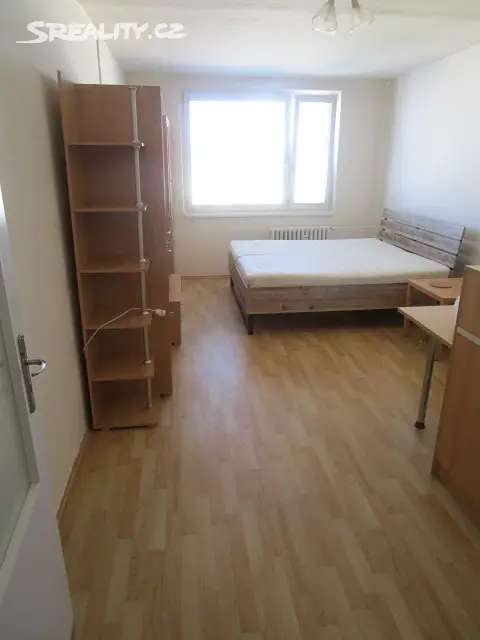 Pronájem bytu 1+kk 30 m², Selicharova, Hradec Králové - Nový Hradec Králové
