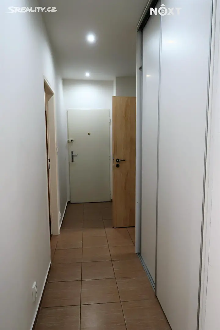 Pronájem bytu 3+1 69 m², Čimická, Praha 8 - Kobylisy