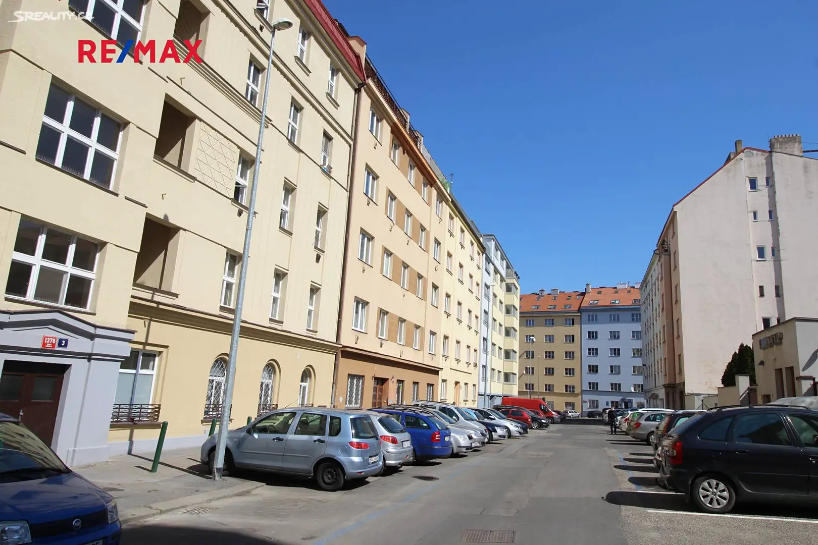Pronájem bytu 1+kk 48 m², Družstevní, Praha 4 - Nusle