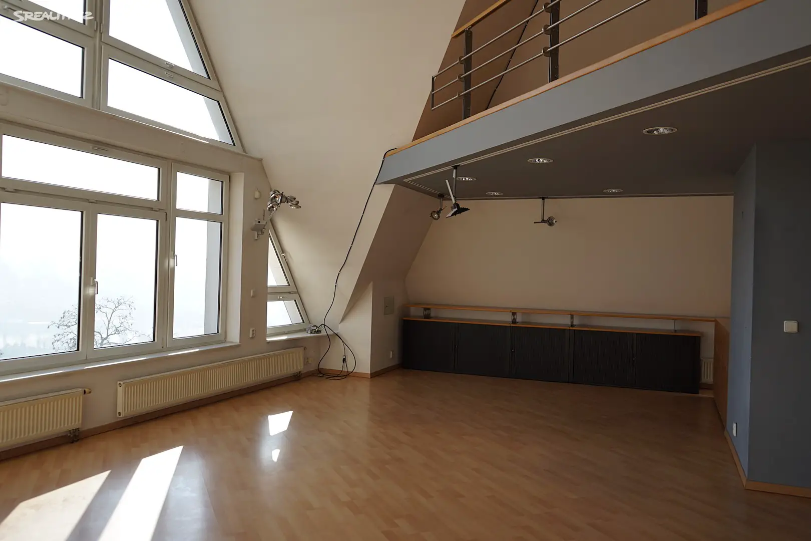Pronájem bytu atypické 177 m² (Loft), Pod Kesnerkou, Praha 5 - Smíchov