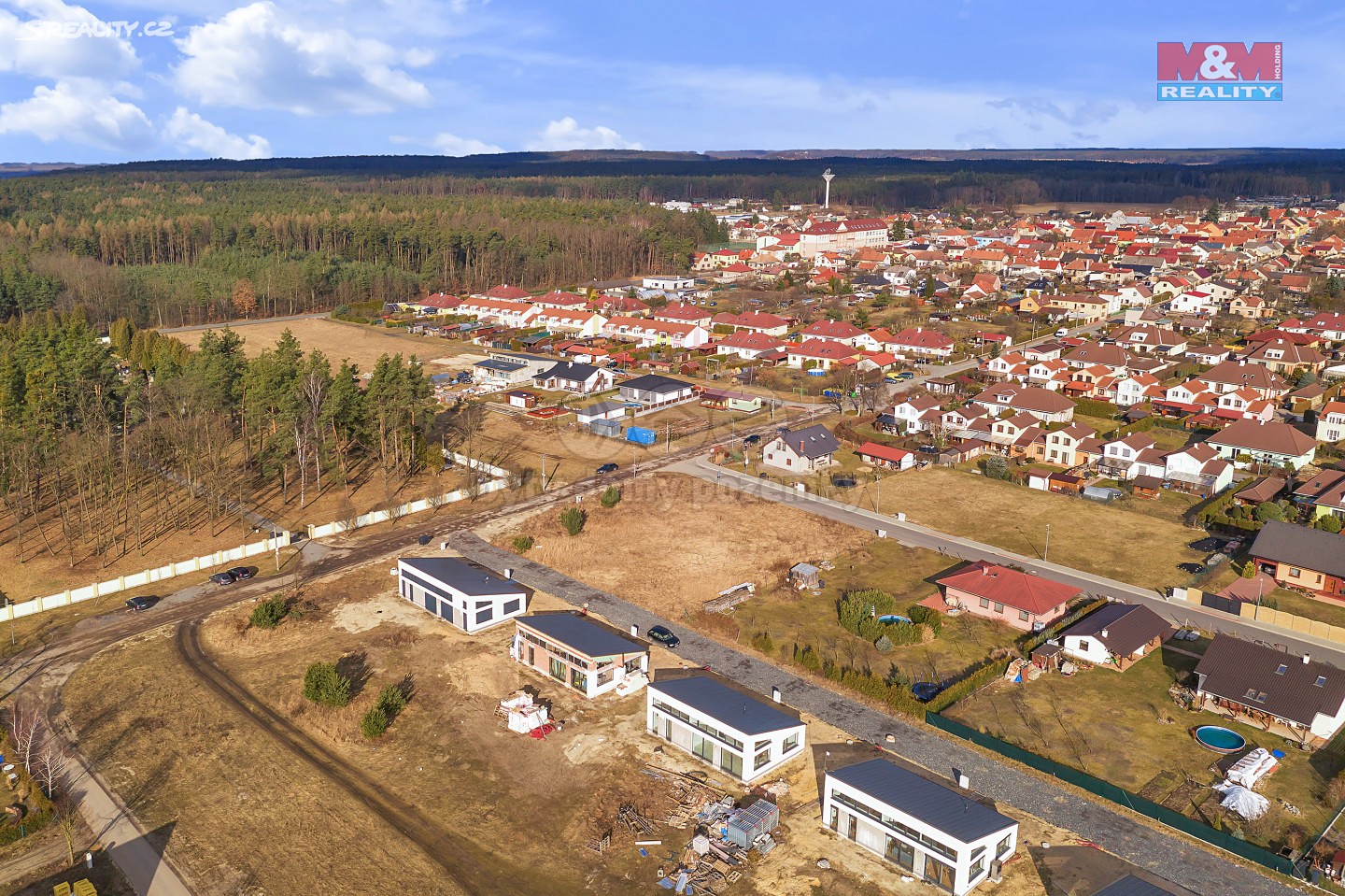 Prodej  stavebního pozemku 939 m², Hálkova, Horní Jelení