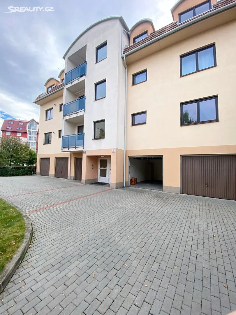 Pronájem bytu 2+1 66 m², Podbělová, Brno - Líšeň