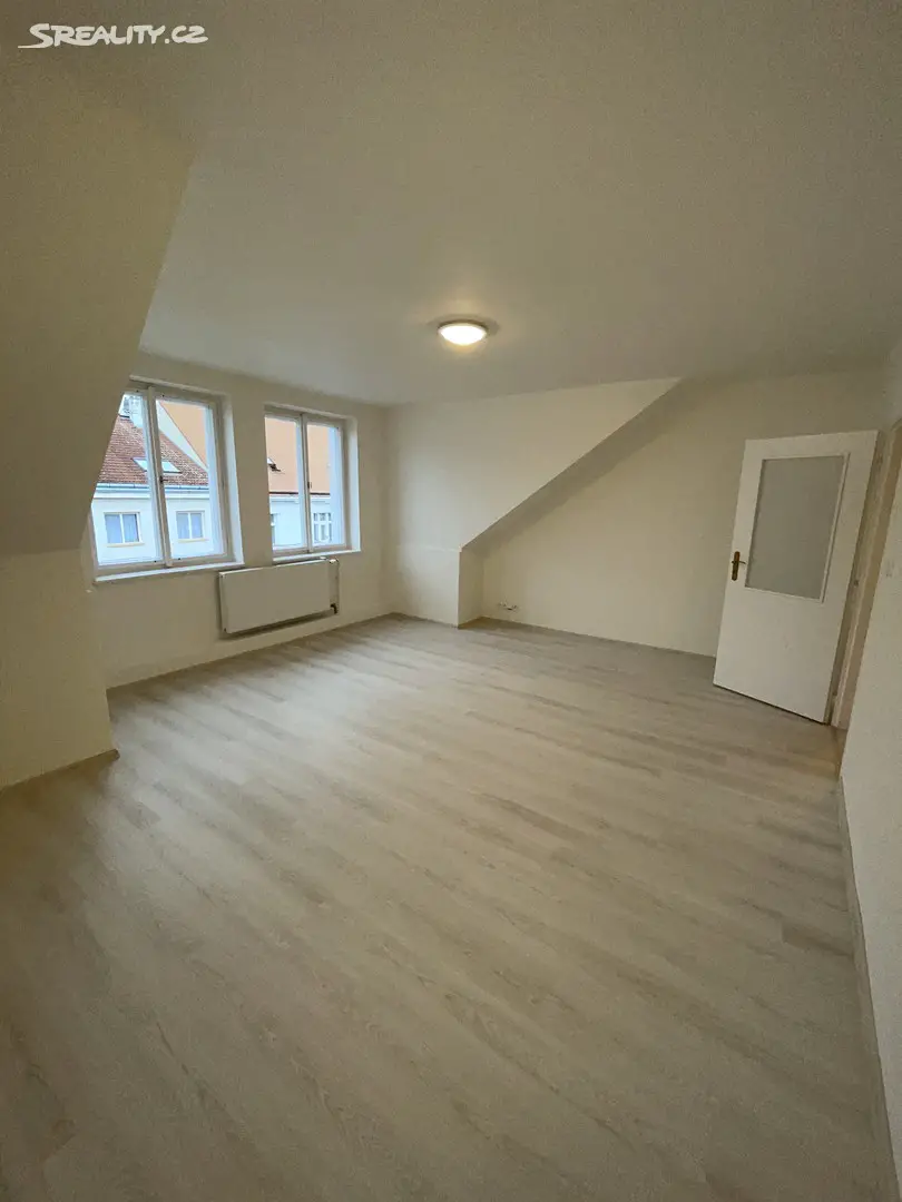 Pronájem bytu 4+1 125 m², Čerchovská, Praha 2 - Vinohrady