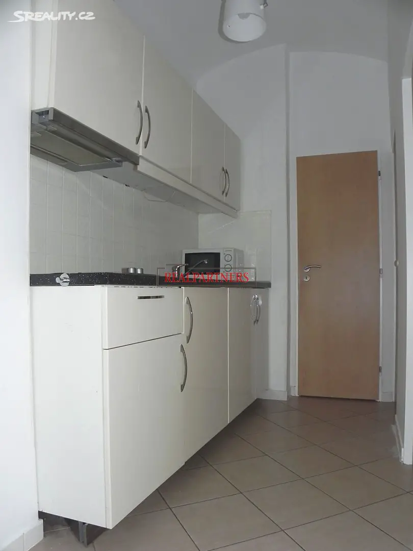 Prodej bytu 2+1 40 m², Křesomyslova, Praha 4 - Nusle