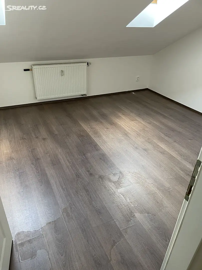 Pronájem bytu 2+kk 87 m², Karlovo náměstí, Praha 2 - Nové Město