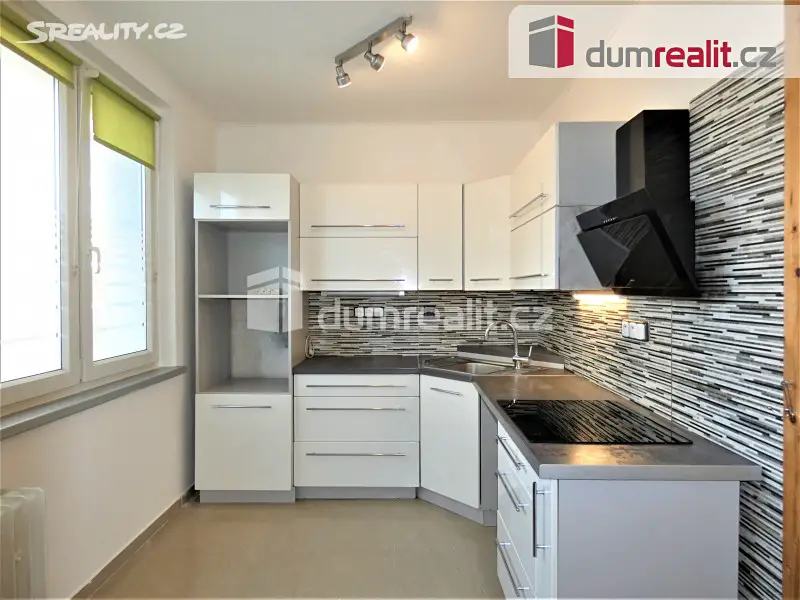 Prodej bytu 3+1 65 m², Tovární, Chodov