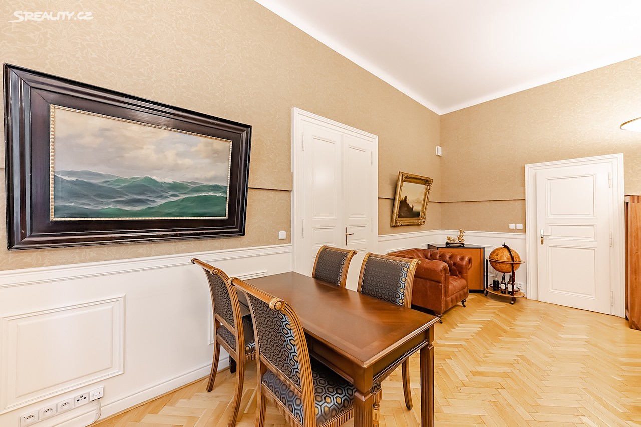 Prodej bytu 6 pokojů a více 220 m², Jungmannova, Praha 1 - Nové Město
