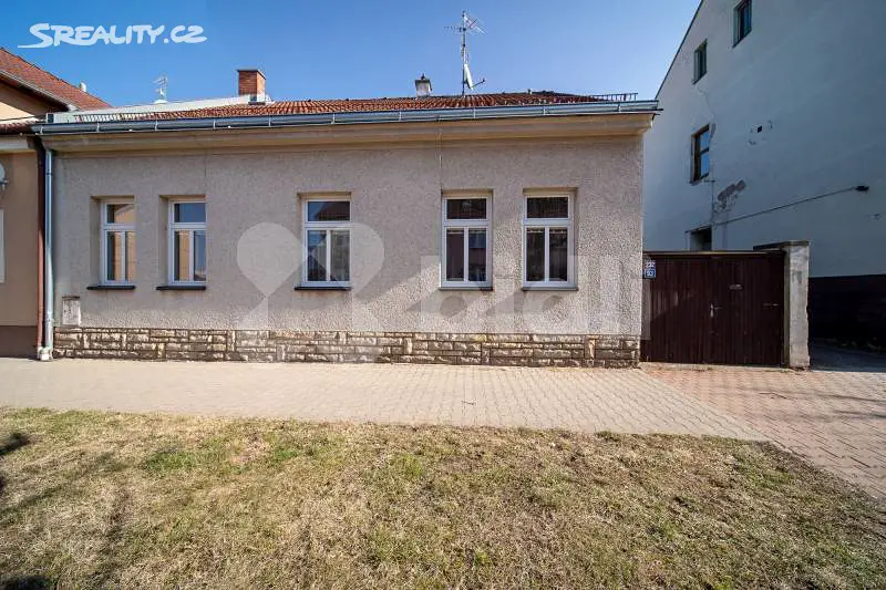 Prodej  rodinného domu 200 m², pozemek 307 m², Kydlinovská, Hradec Králové - Pražské Předměstí