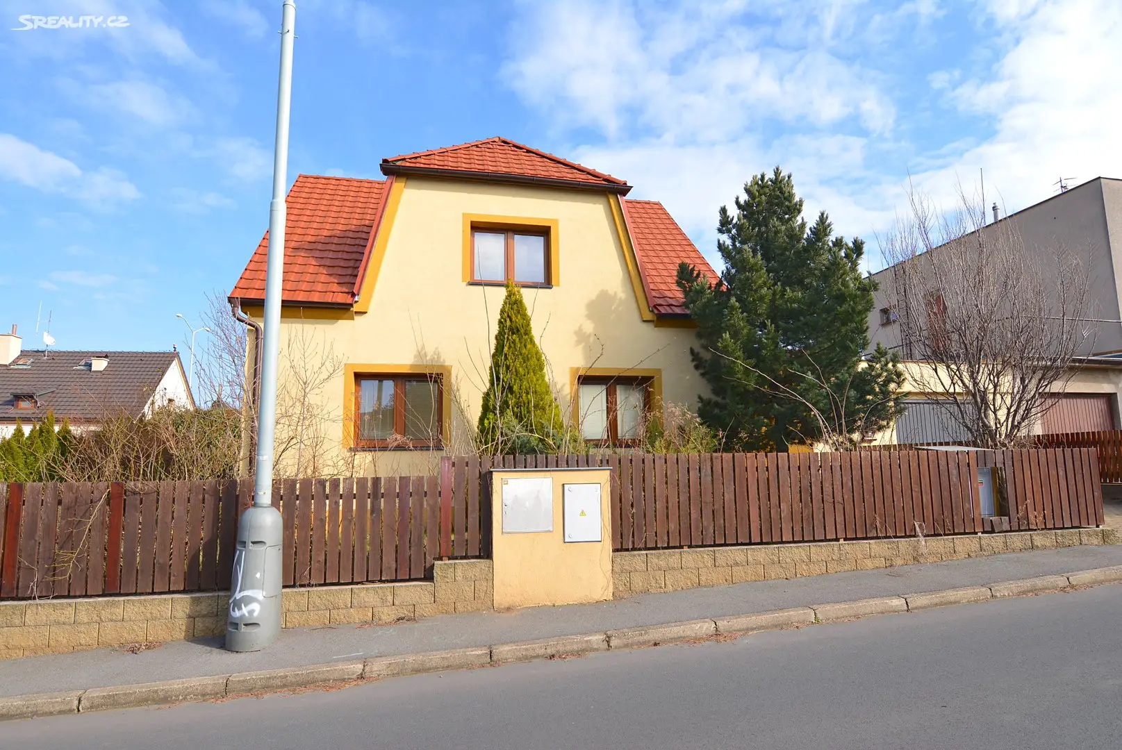 Prodej  rodinného domu 150 m², pozemek 450 m², Kobyliská, Praha 8 - Dolní Chabry