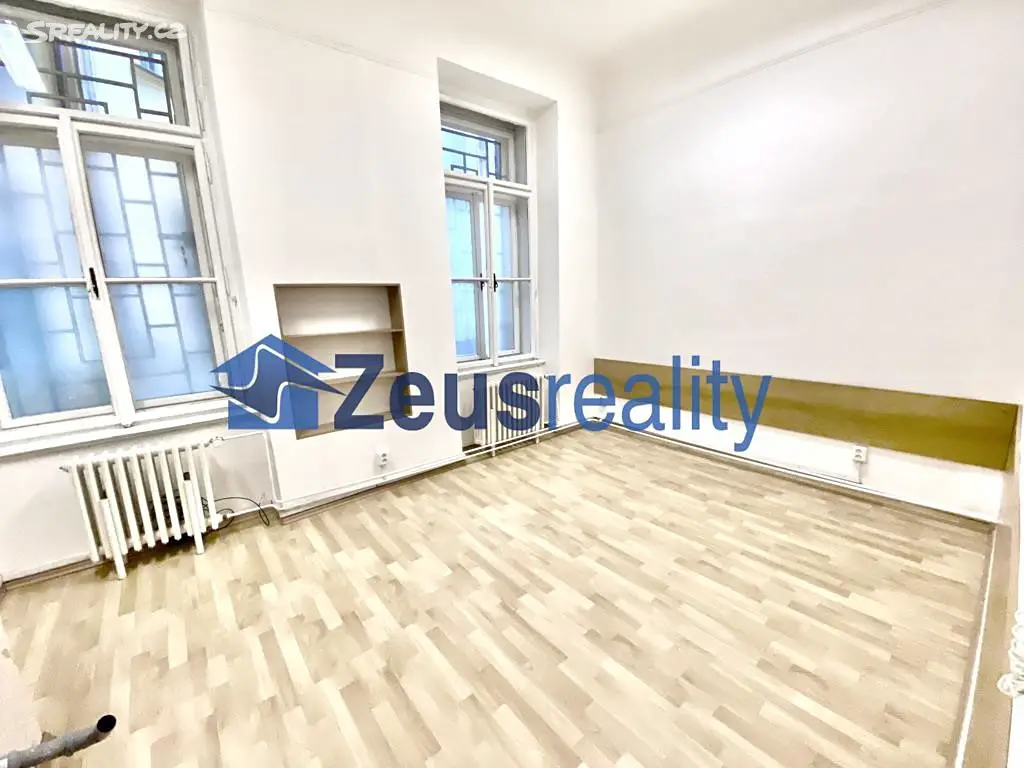 Pronájem bytu 3+kk 69 m², Kaprova, Praha 1 - Josefov