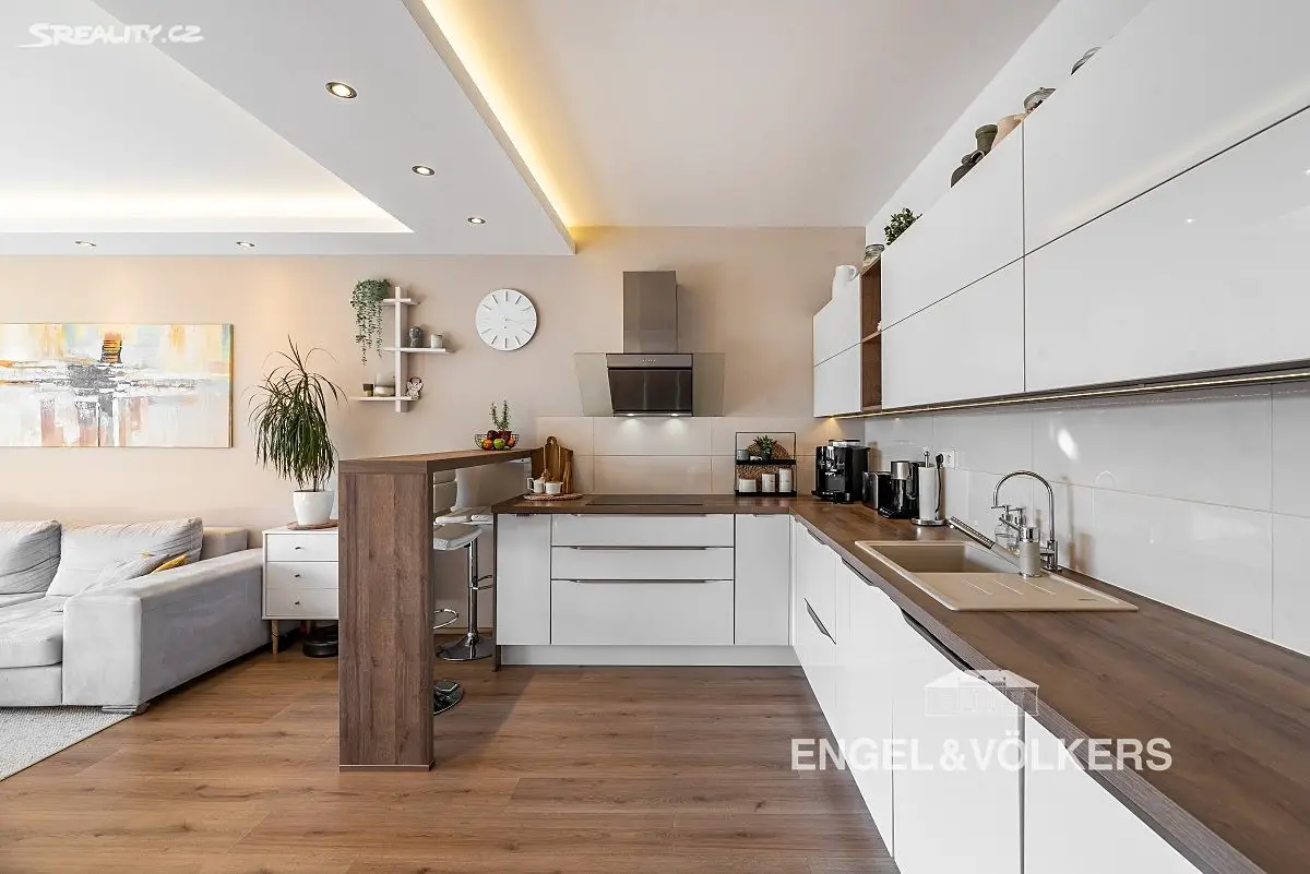 Pronájem bytu 4+kk 105 m², Mrázkova, Praha 9 - Černý Most