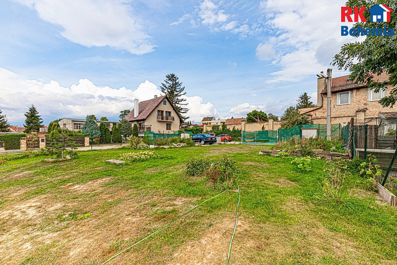 Revoluční, Zlonice, okres Kladno