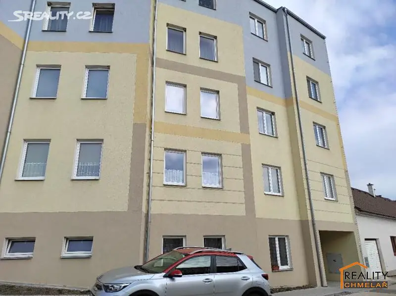 Prodej bytu 1+kk 33 m², náměstí Šimona Lomnického, Ševětín