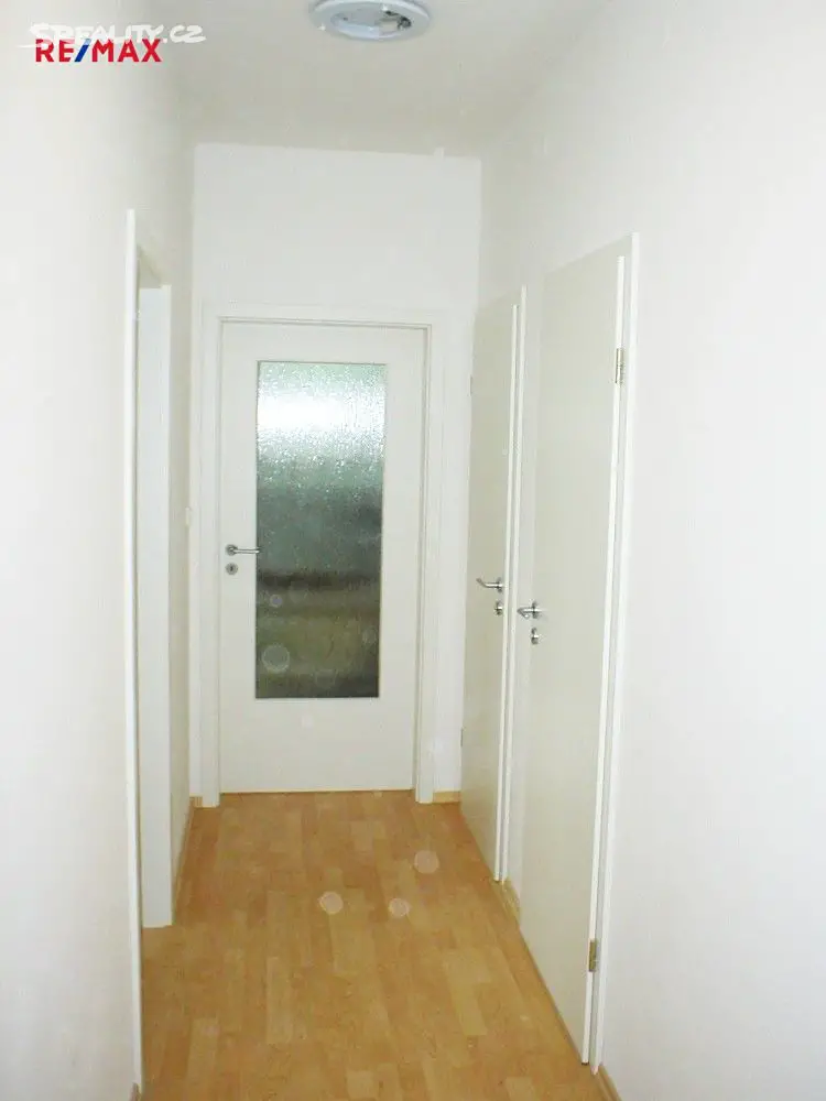 Pronájem bytu 2+kk 53 m², U jízdárny, Praha 8 - Dolní Chabry