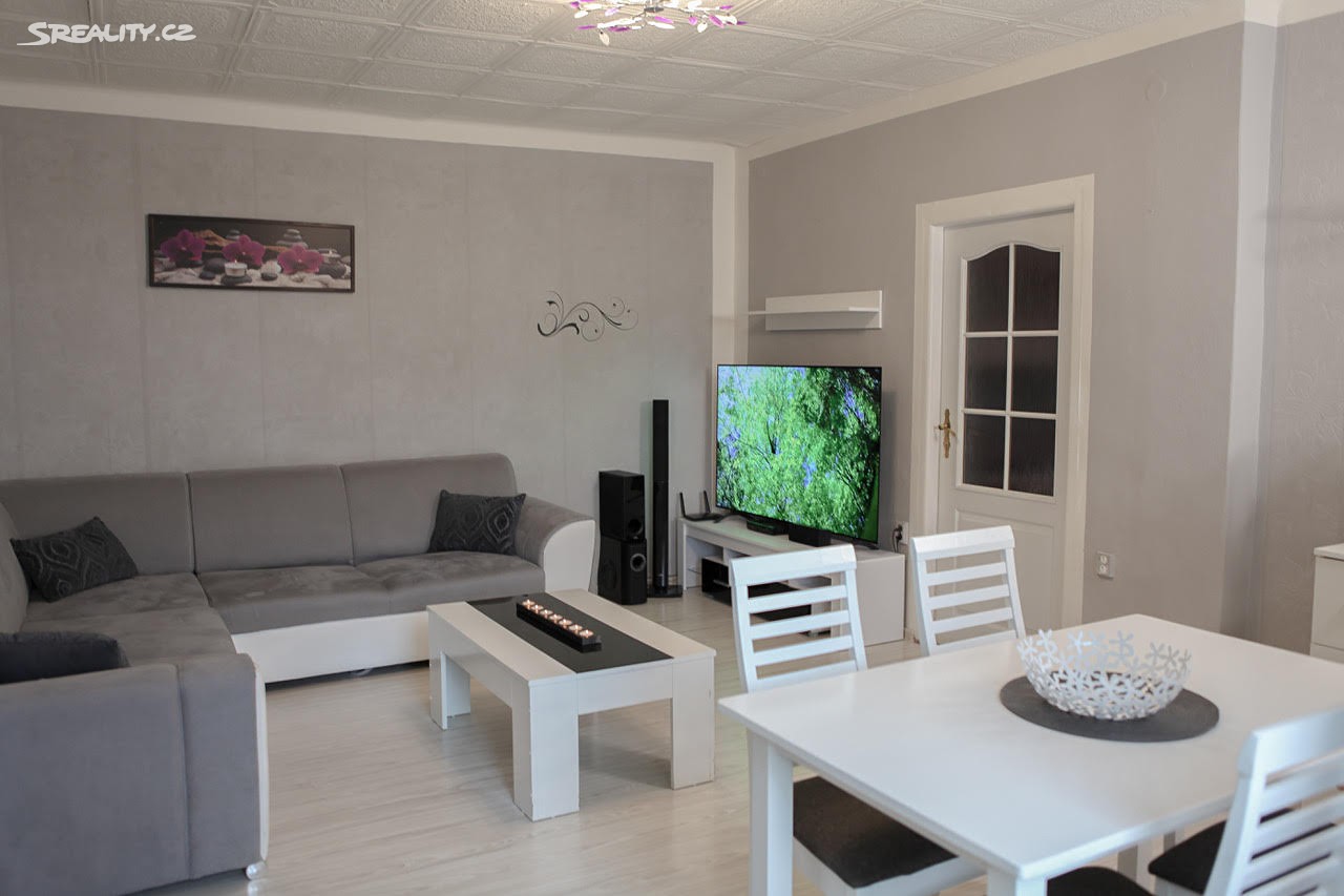 Prodej  vícegeneračního domu 170 m², pozemek 278 m², Husova, Libiš