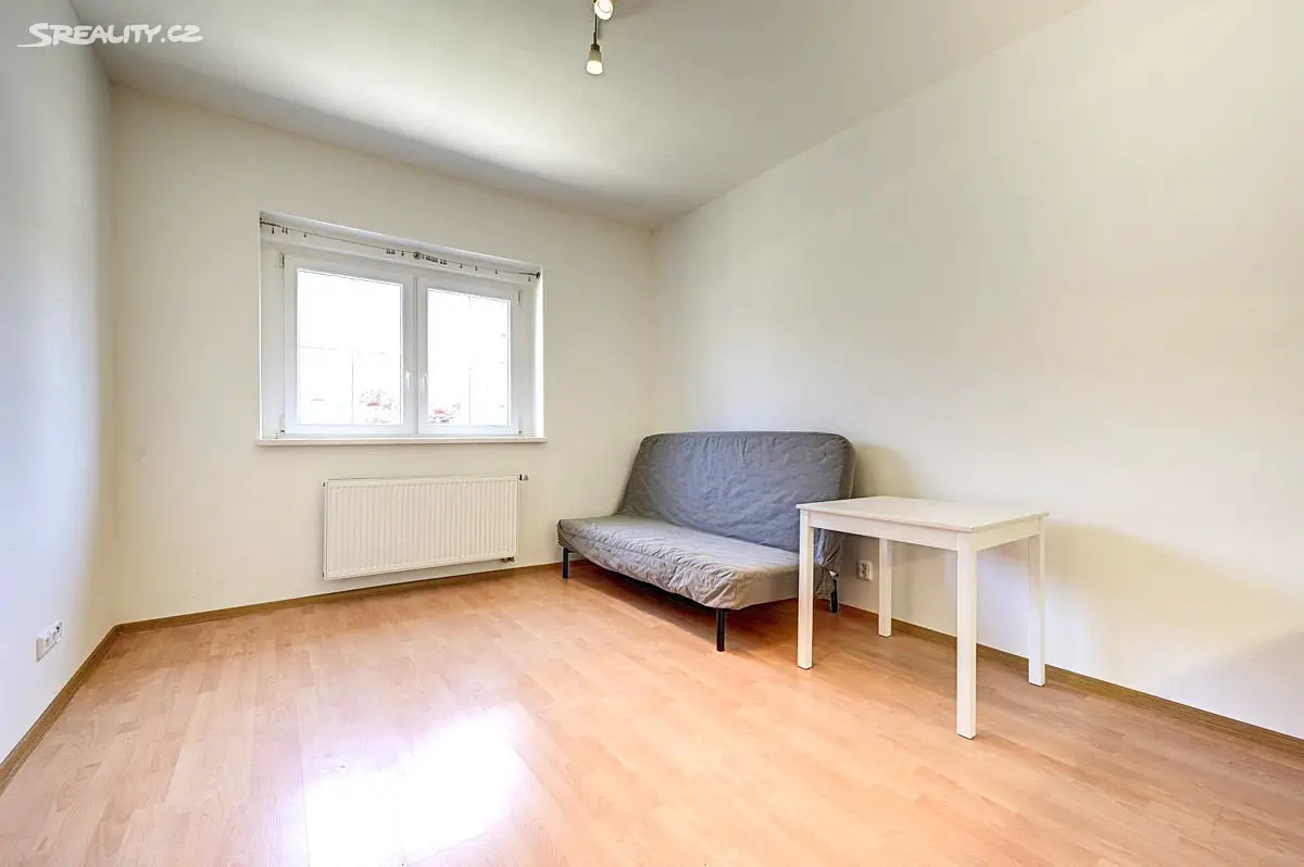 Pronájem bytu 1+kk 26 m², Libušská, Praha 4 - Písnice