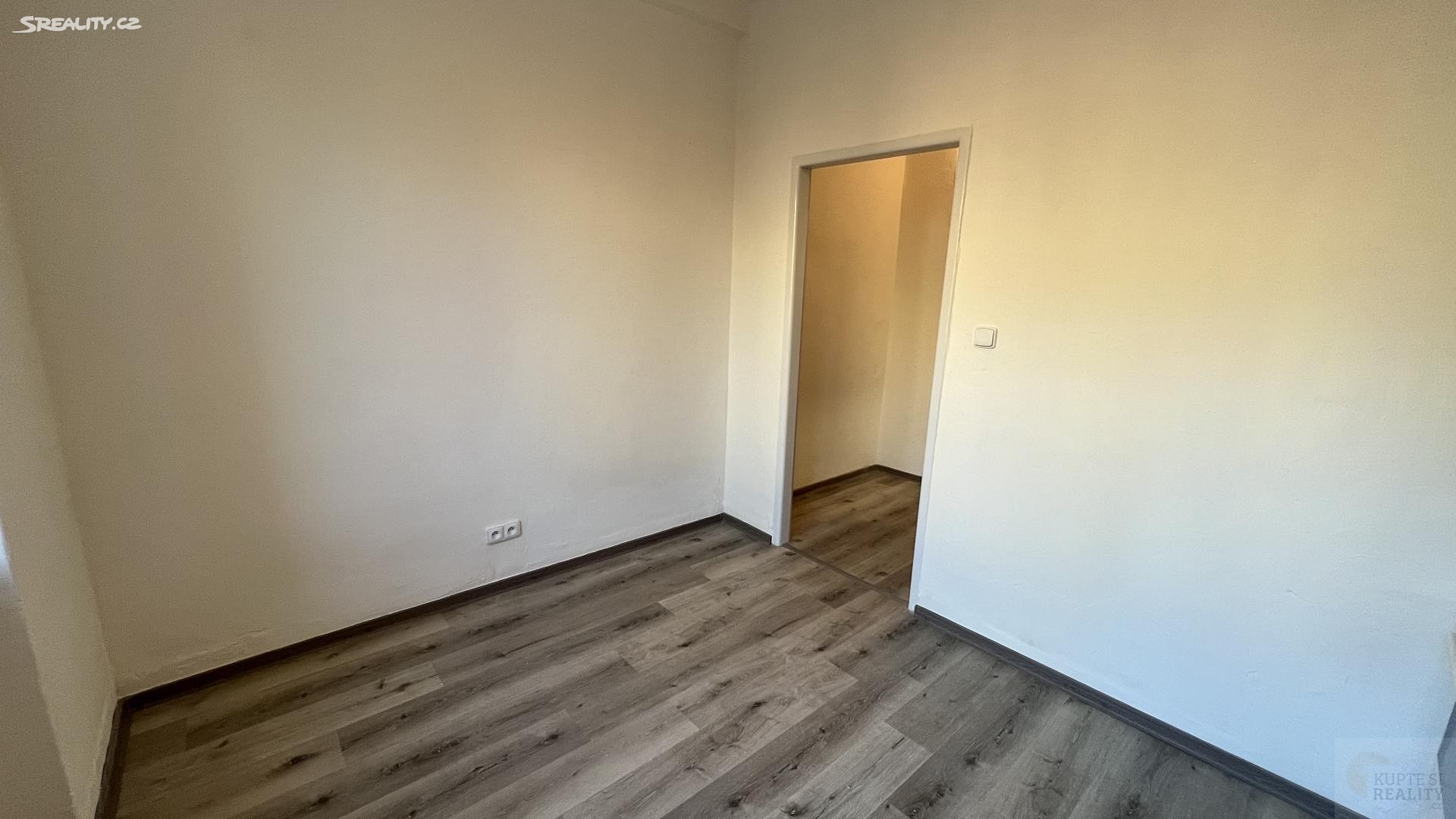 Pronájem bytu 2+1 68 m², Nálepkovo náměstí, Ostrava - Poruba