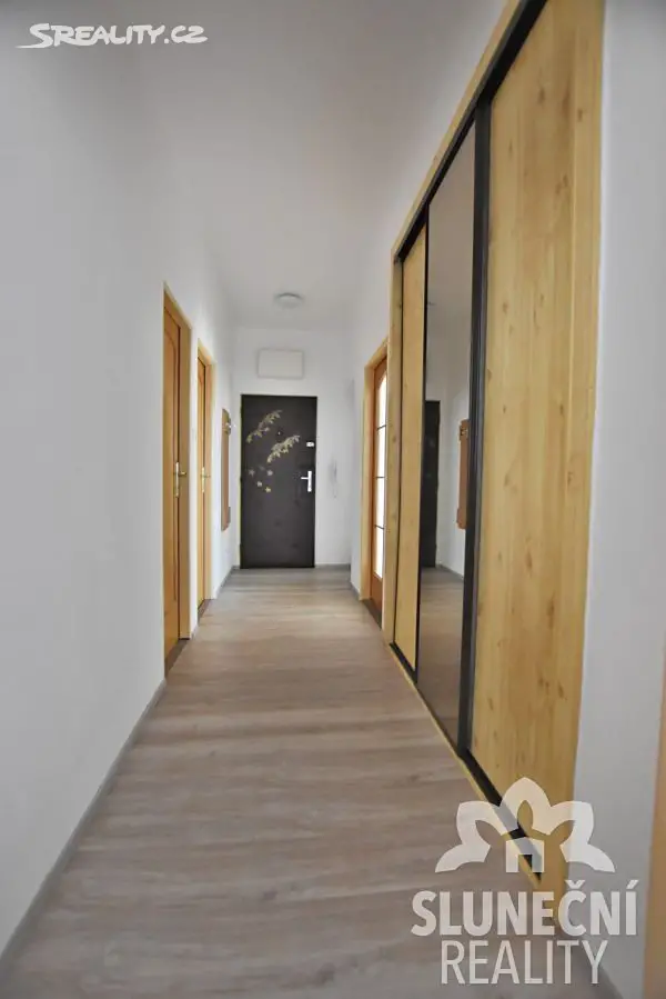 Pronájem bytu 3+1 79 m², Boršice, okres Uherské Hradiště