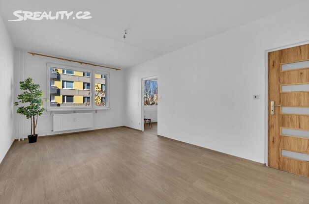 Pronájem bytu 3+1 82 m², Sezemická, Hradec Králové - Moravské Předměstí