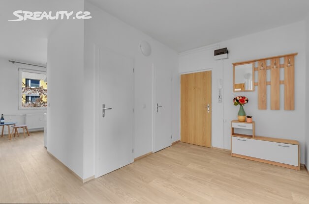 Pronájem bytu 3+1 82 m², Sezemická, Hradec Králové - Moravské Předměstí