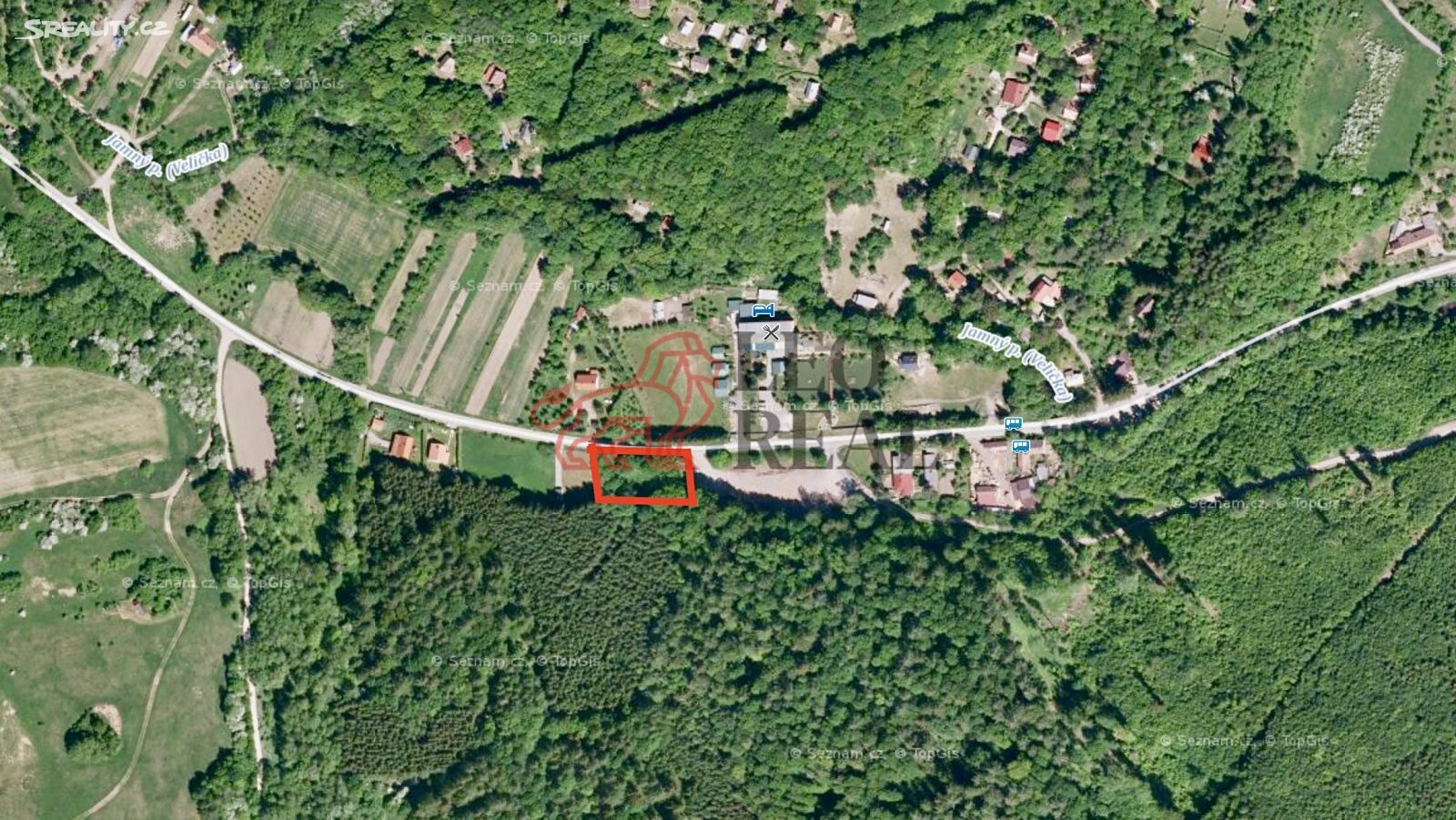 Prodej  stavebního pozemku 1 960 m², Nová Lhota - Vápenky, okres Hodonín