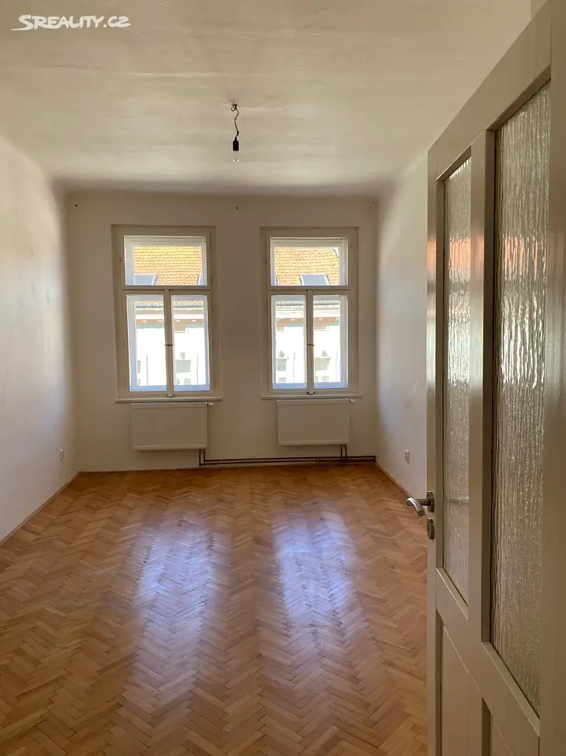 Pronájem bytu 3+1 75 m², Ježkova, Praha - Žižkov