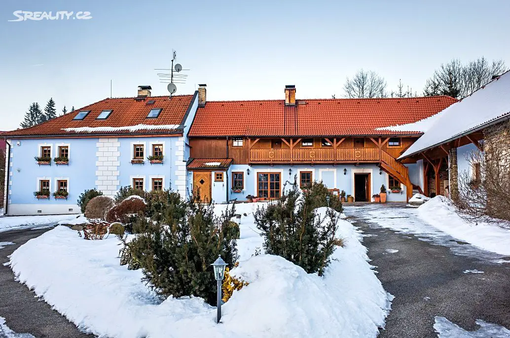 Prodej  rodinného domu 883 m², pozemek 6 487 m², Bohdalovice - Suš, okres Český Krumlov