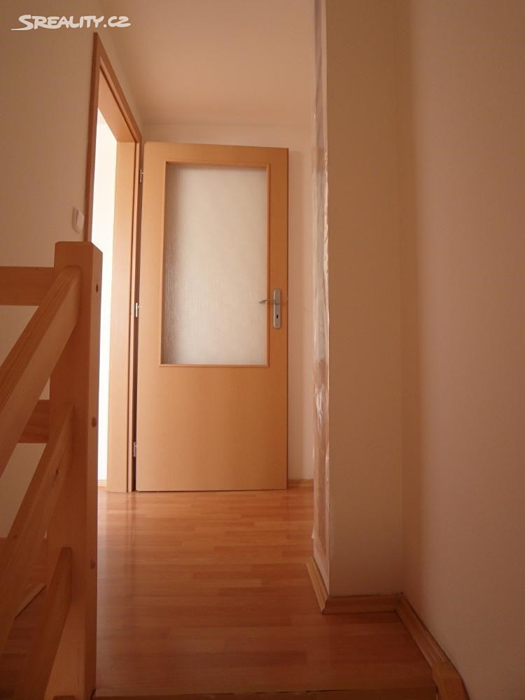 Pronájem bytu 2+kk 49 m² (Podkrovní), Štefánikova, Brno