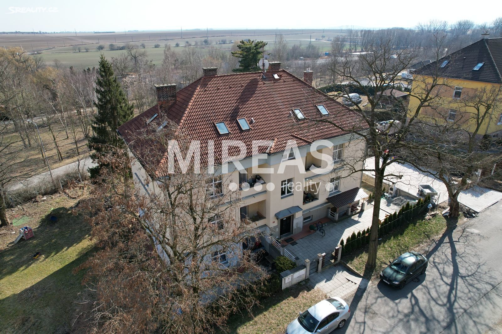 Prodej bytu 2+kk 43 m² (Podkrovní), Rakouská, Milovice - Mladá