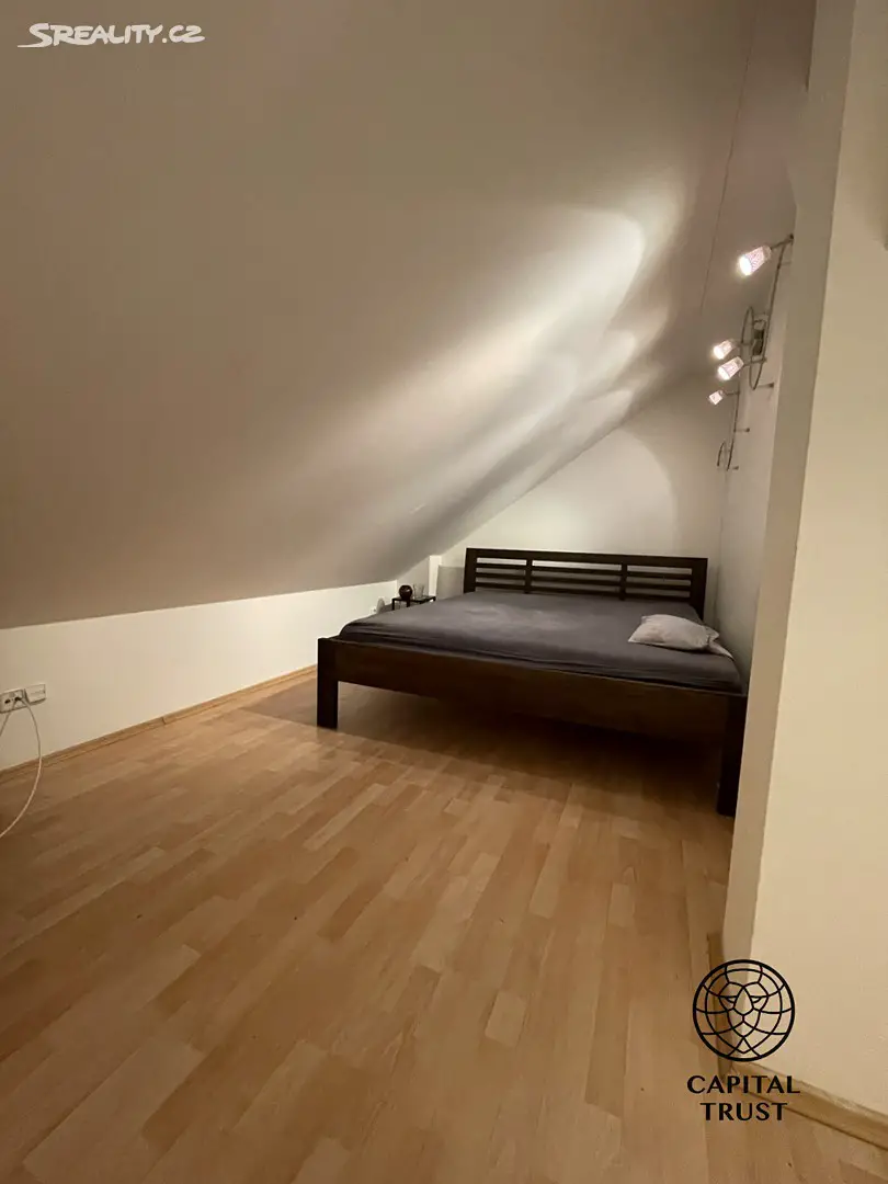 Prodej bytu 2+kk 72 m², Grafická, Praha 5 - Smíchov