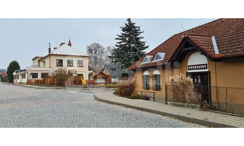 Prodej  stavebního pozemku 679 m², Jeníkovice, okres Hradec Králové
