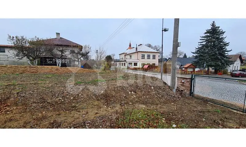 Prodej  stavebního pozemku 679 m², Jeníkovice, okres Hradec Králové