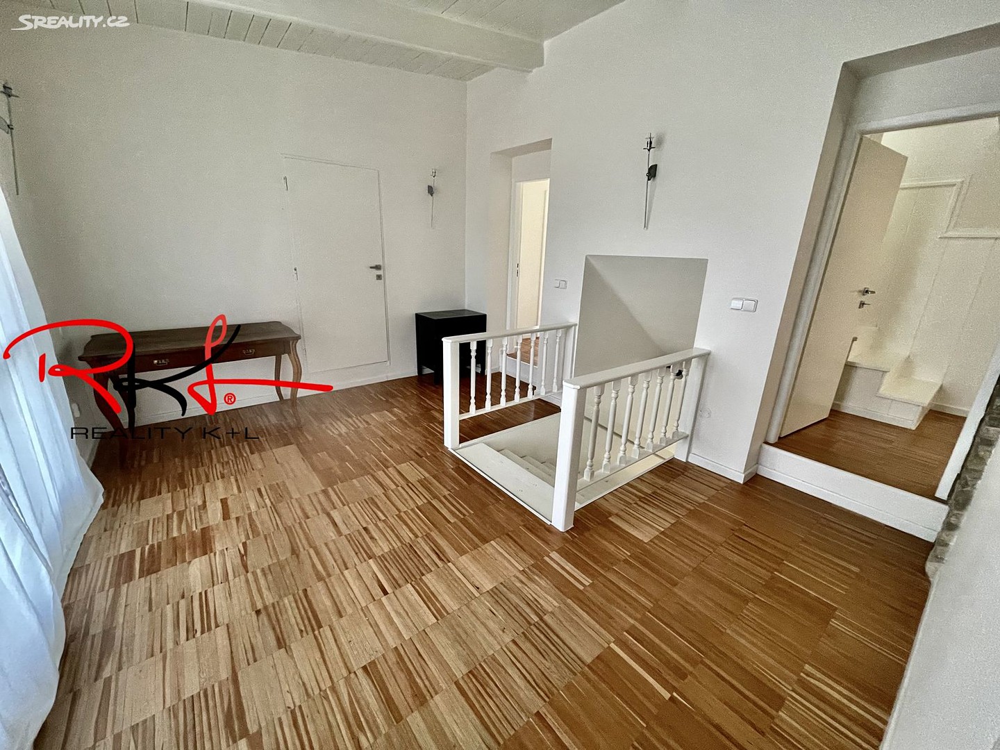 Pronájem  rodinného domu 264 m², pozemek 483 m², Kamýcká, Praha 6 - Suchdol