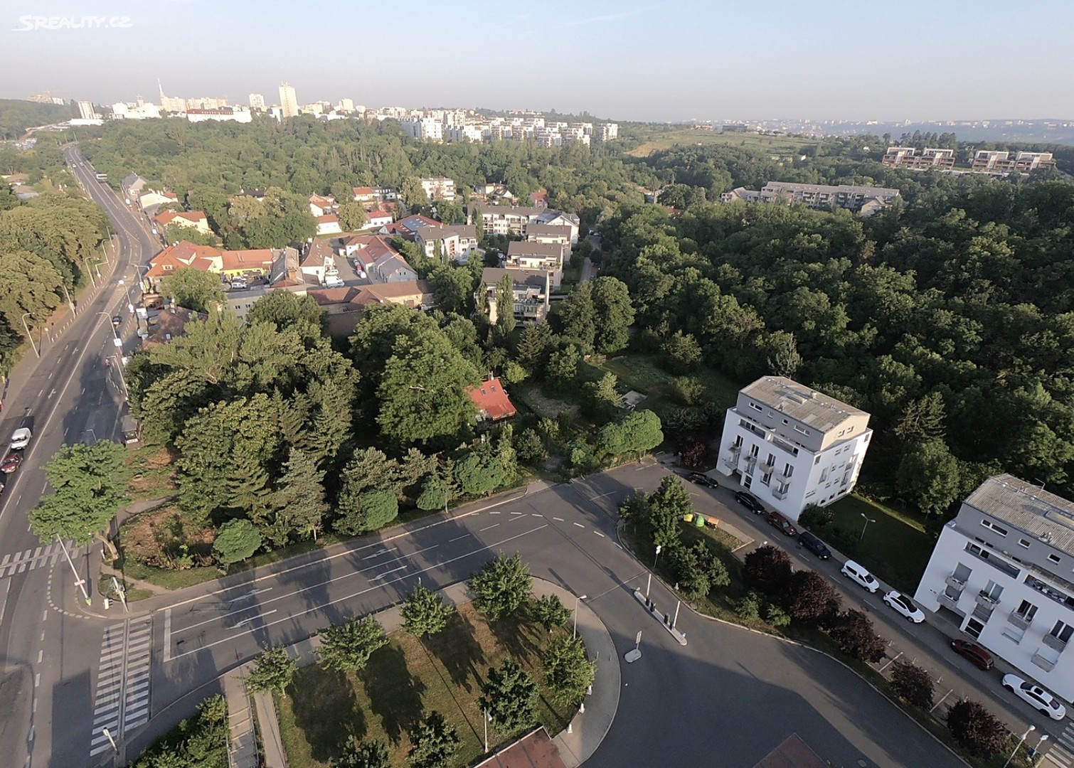 Prodej  stavebního pozemku 1 537 m², Praha 9 - Hrdlořezy