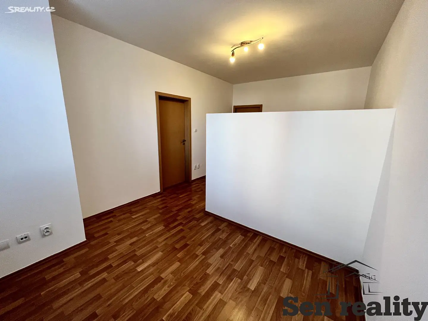 Pronájem bytu 1+1 36 m², Jozefa Gabčíka, Pardubice - Trnová