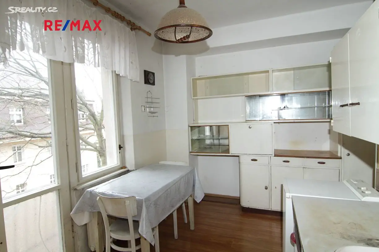 Prodej bytu 3+1 71 m², Anglická, Karlovy Vary - Drahovice