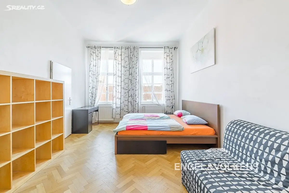 Pronájem bytu 2+1 50 m², Železná, Praha 1 - Staré Město