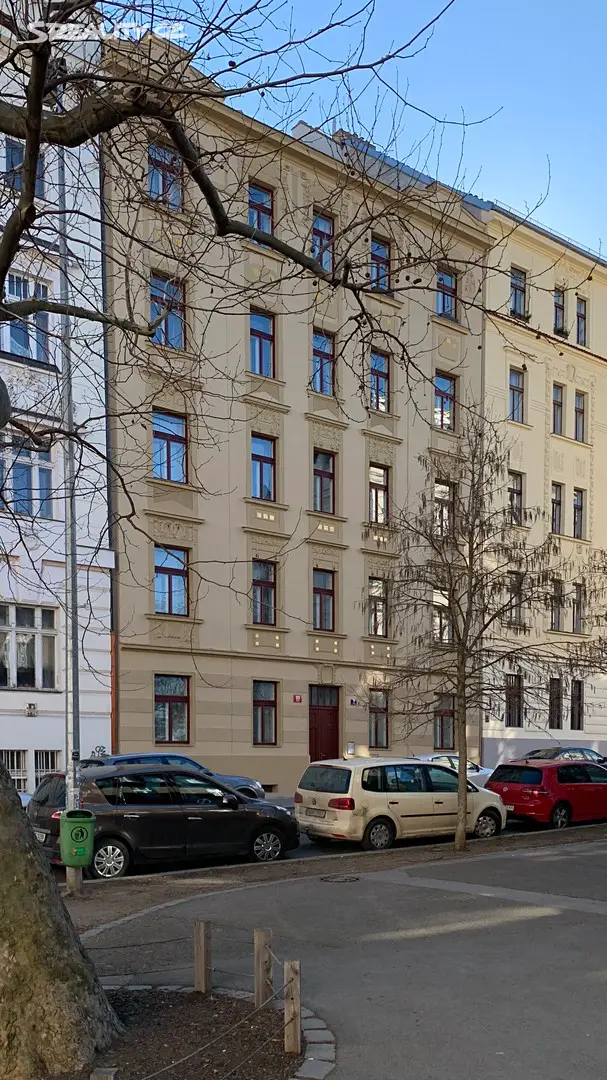 Pronájem bytu 2+kk 45 m² (Podkrovní), U akademie, Praha 7 - Bubeneč