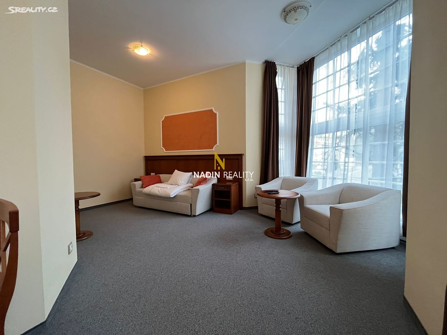 Pronájem bytu atypické 55 m², Jarní, Karlovy Vary