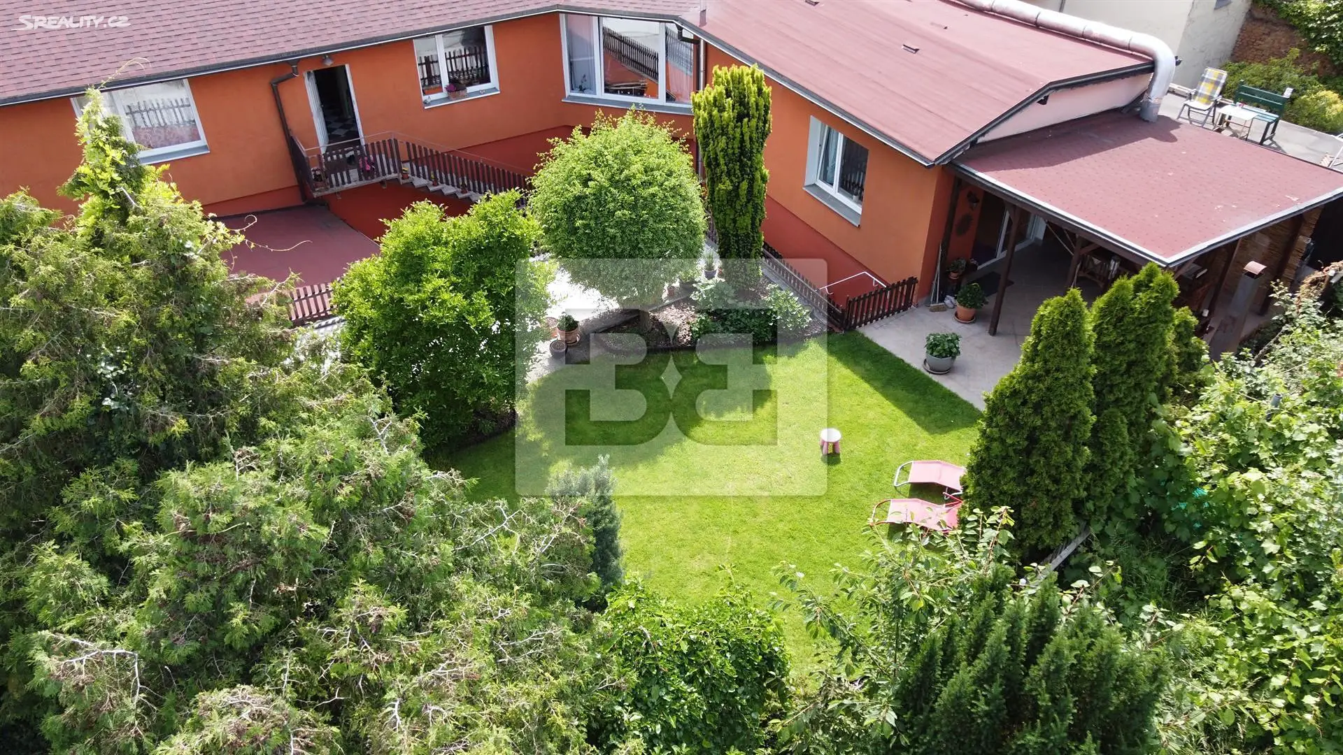 Prodej  rodinného domu 376 m², pozemek 478 m², Zenklova, Praha 8 - Kobylisy