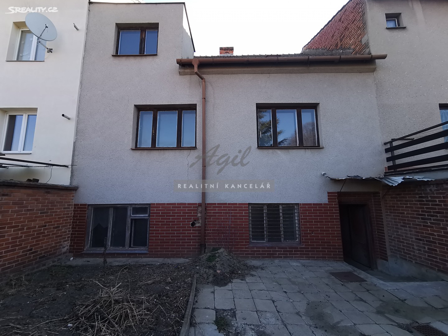 Prodej  rodinného domu 270 m², pozemek 422 m², Šlapanice, okres Brno-venkov