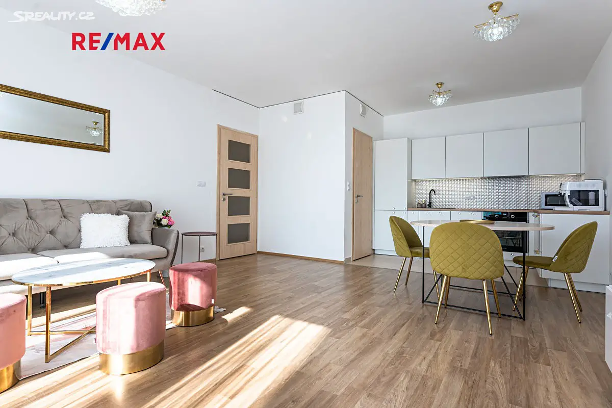 Pronájem bytu 2+kk 68 m², Chlebovická, Praha 9 - Letňany